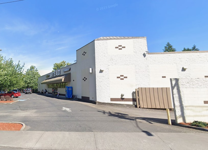 4346 NE Cully Blvd, Portland, OR à louer - Photo du bâtiment - Image 3 de 4