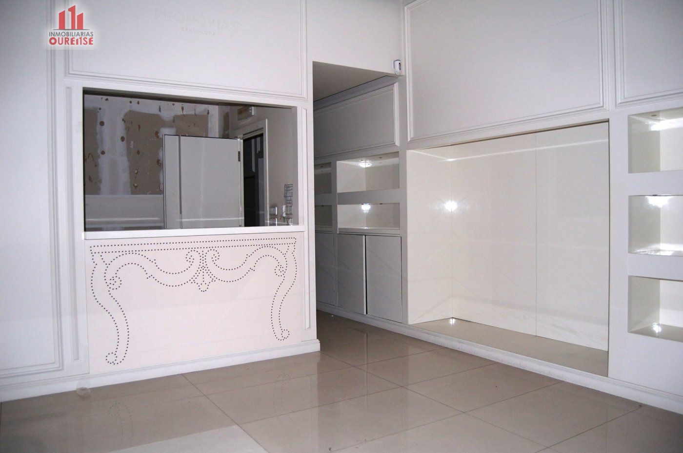 Retail in Ourense for lease Interior Photo- Image 1 of 6