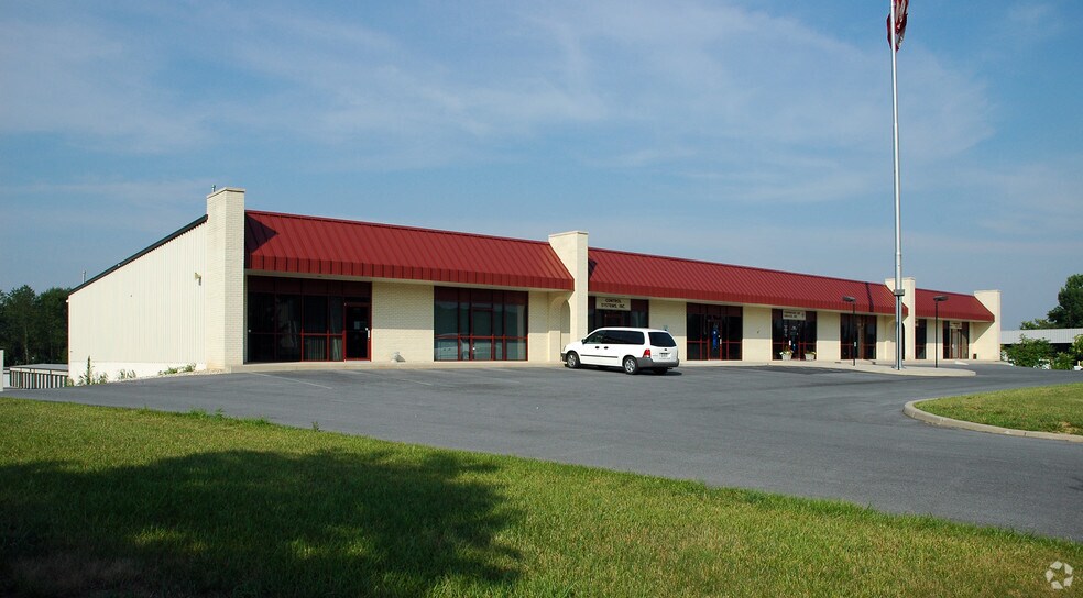 934 Sweeney Dr, Hagerstown, MD à louer - Photo du bâtiment - Image 2 de 7