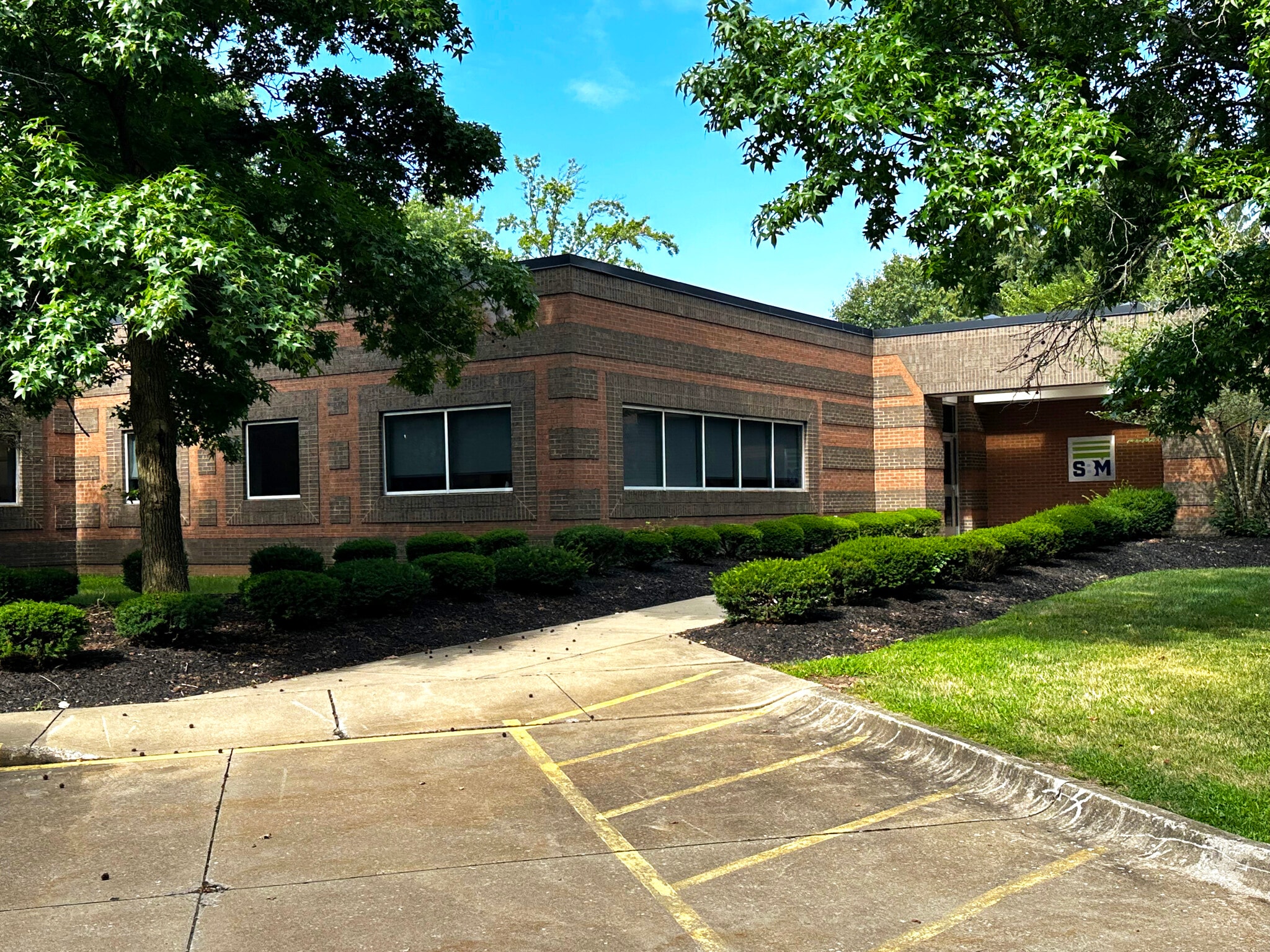 1540 Corporate Woods Pky, Uniontown, OH for sale Primary Photo- Image 1 of 4