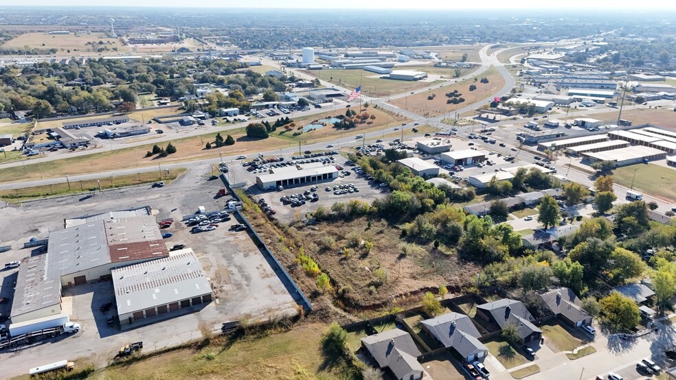 2901 N Shields Blvd, Oklahoma City, OK à vendre - Photo du bâtiment - Image 3 de 7