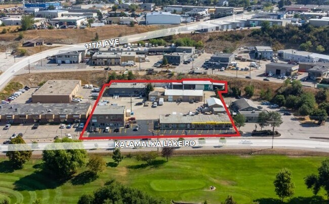 Plus de détails pour 915 Kalamalka Lake Rd, Vernon, BC - Local d'activités, Industriel à louer