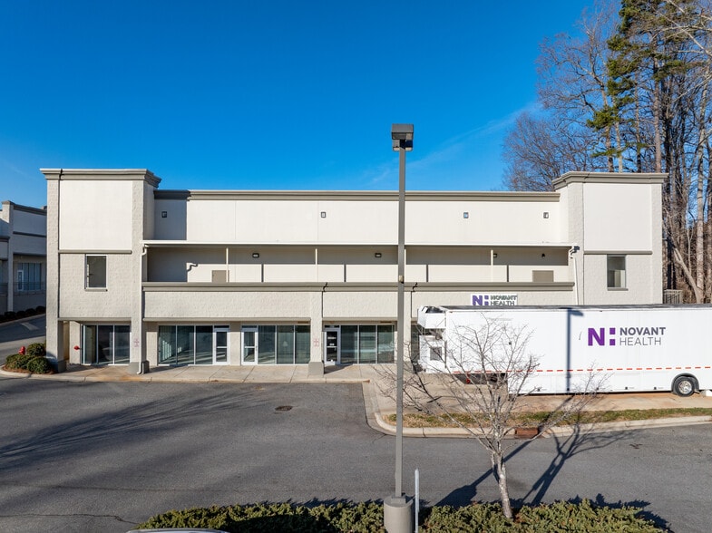 920 Cox Rd, Gastonia, NC for lease - Building Photo - Image 3 of 14