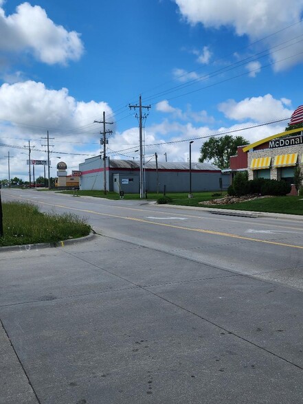 1530 S 11th St, Nebraska City, NE for sale - Building Photo - Image 3 of 29