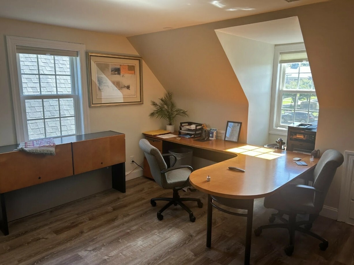 562 Lincoln St, Worcester, MA for sale Interior Photo- Image 1 of 10