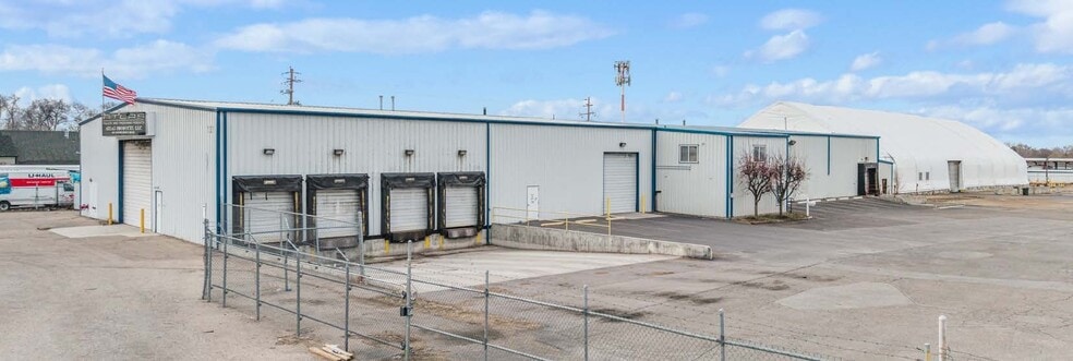 131 N Kings Rd, Nampa, ID for lease - Building Photo - Image 2 of 11