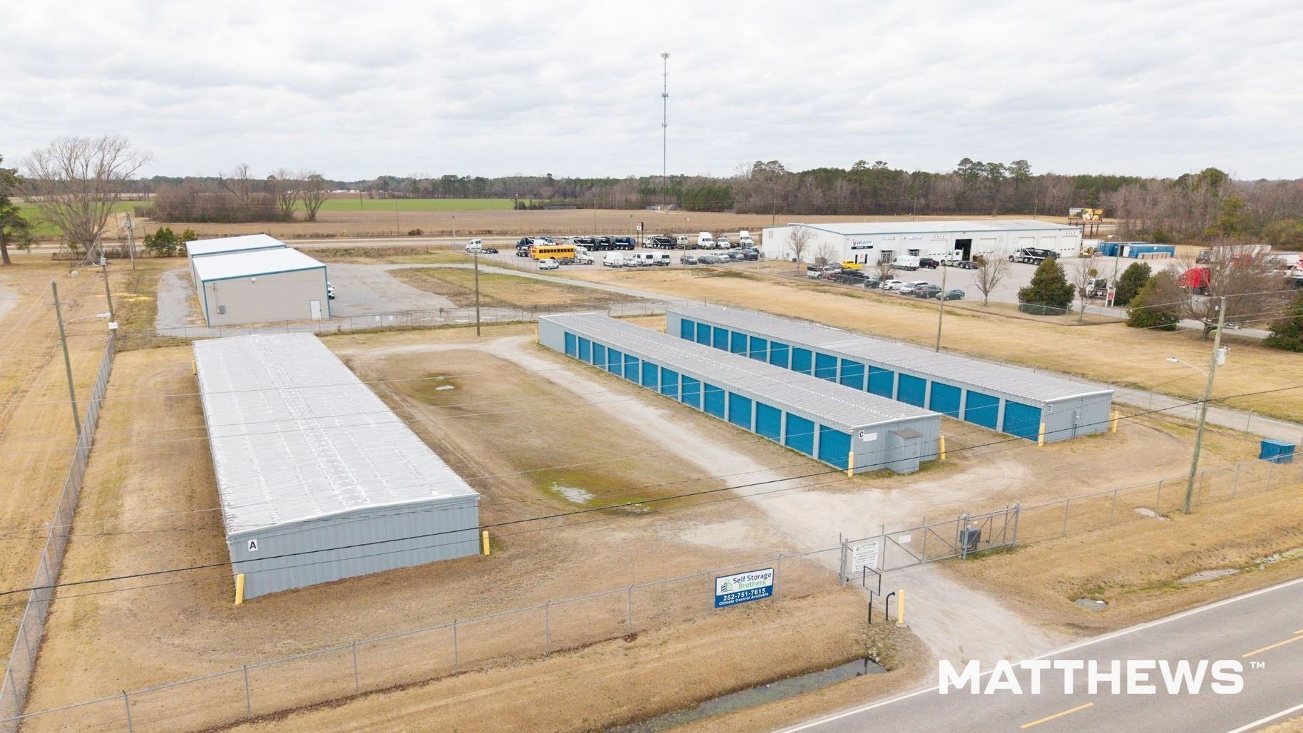 Self-Storage Brothers Portfolio portfolio of 2 properties for sale on LoopNet.ca Primary Photo- Image 1 of 6