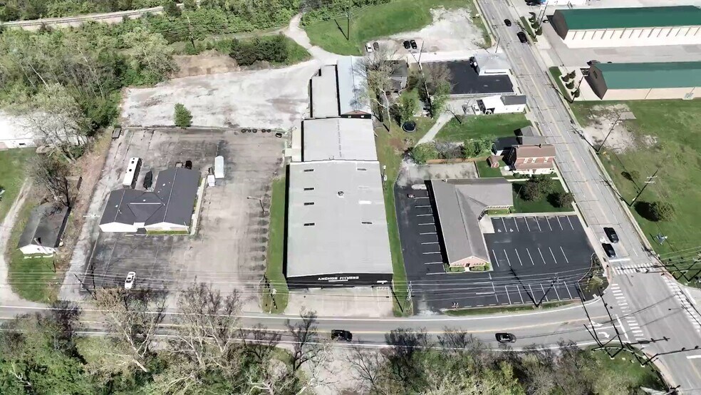 77 Foundry Ave, Batavia, OH à vendre - Vidéo sur l’inscription commerciale - Image 1 de 20