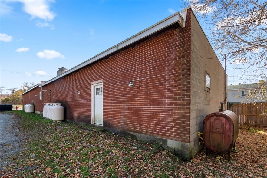 256 Benmont Ave, Bennington, VT for sale - Building Photo - Image 3 of 48