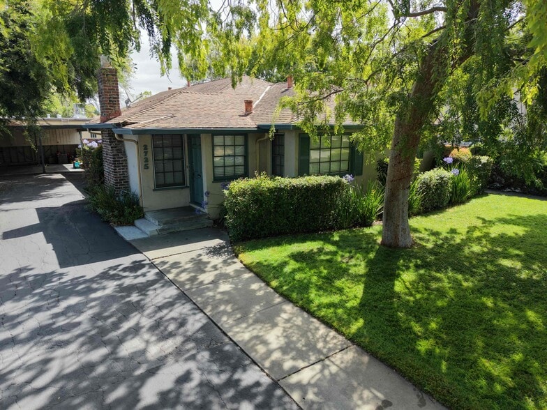 2729 Byron St, Palo Alto, CA for sale - Primary Photo - Image 1 of 12