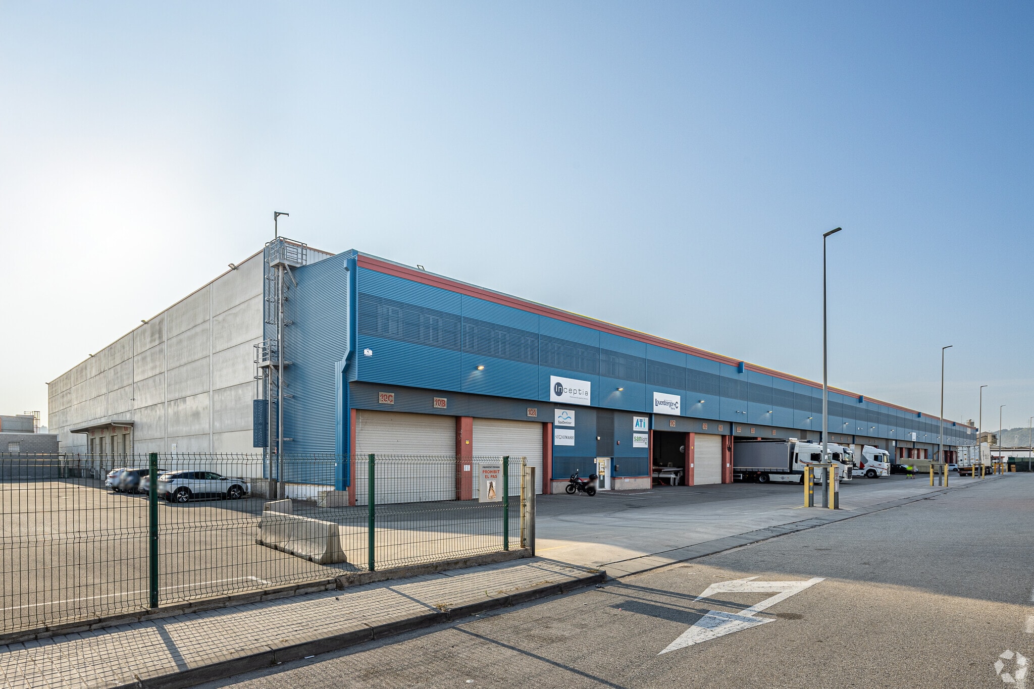 Carrer Torre Bovera, 41, Sant Andreu de la Barca, Barcelona for lease Primary Photo- Image 1 of 4