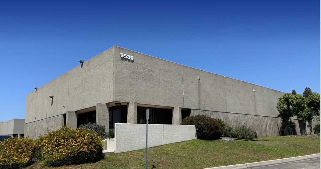 9580 Commerce Center Dr, Rancho Cucamonga, CA à vendre Photo du bâtiment- Image 1 de 3