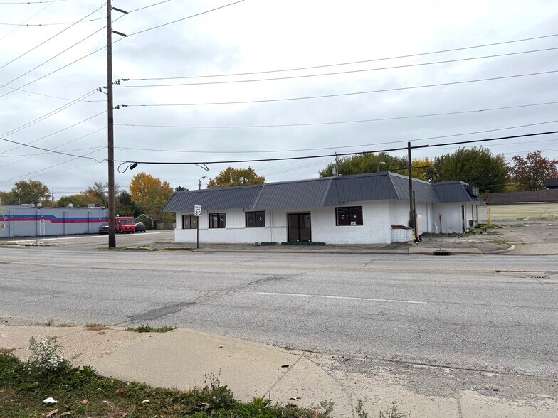 3001 Shelby St, Indianapolis, IN à vendre - Photo du bâtiment - Image 3 de 10