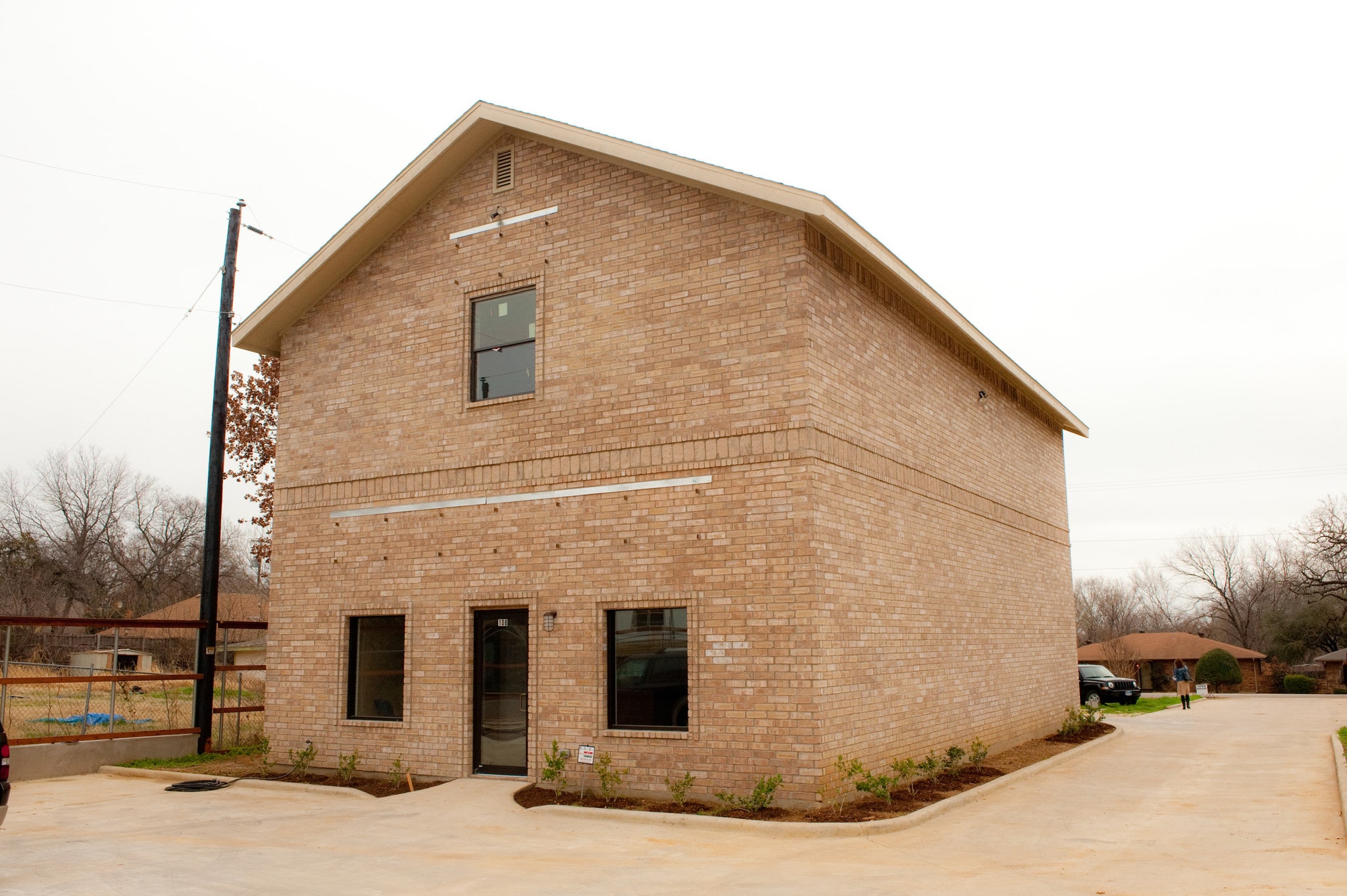 108 Adolphus Ave, Lake Dallas, TX à vendre Photo du bâtiment- Image 1 de 13