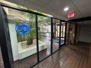 524 Viking Dr, Virginia Beach, VA à louer Photo intérieure- Image 2 de 9