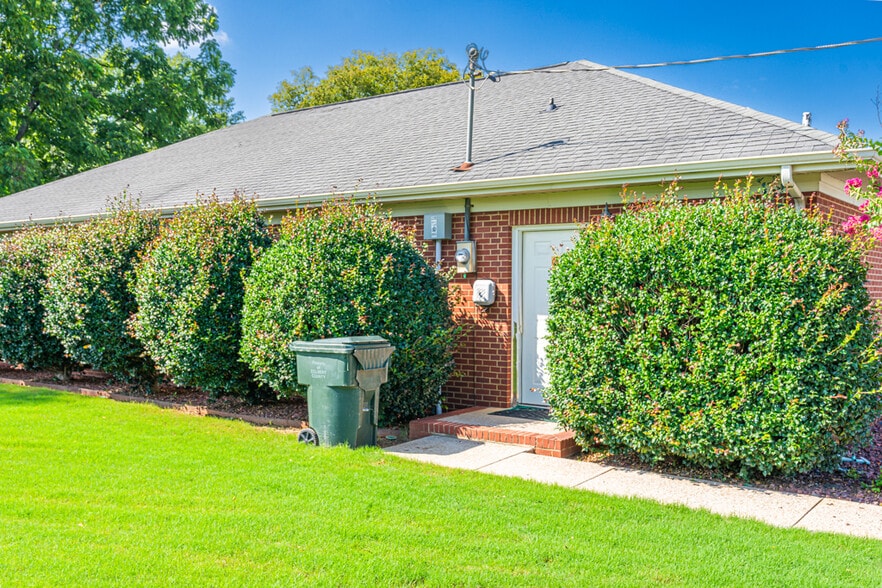 970 Highway 20, Tuscumbia, AL à louer - Photo du bâtiment - Image 3 de 27