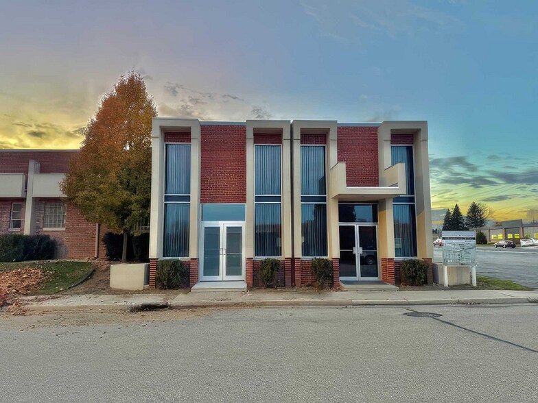 1411 6th Ave, Grafton, WI à vendre - Photo du bâtiment - Image 2 de 2
