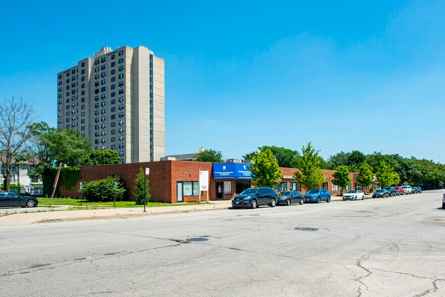 1500-1528 E 63rd St, Chicago, IL à louer - Photo du bâtiment - Image 2 de 4