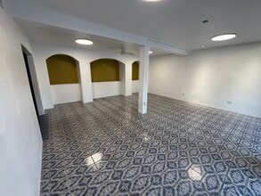 463-477 N Palm Canyon Dr, Palm Springs, CA à louer Photo intérieure- Image 2 de 2