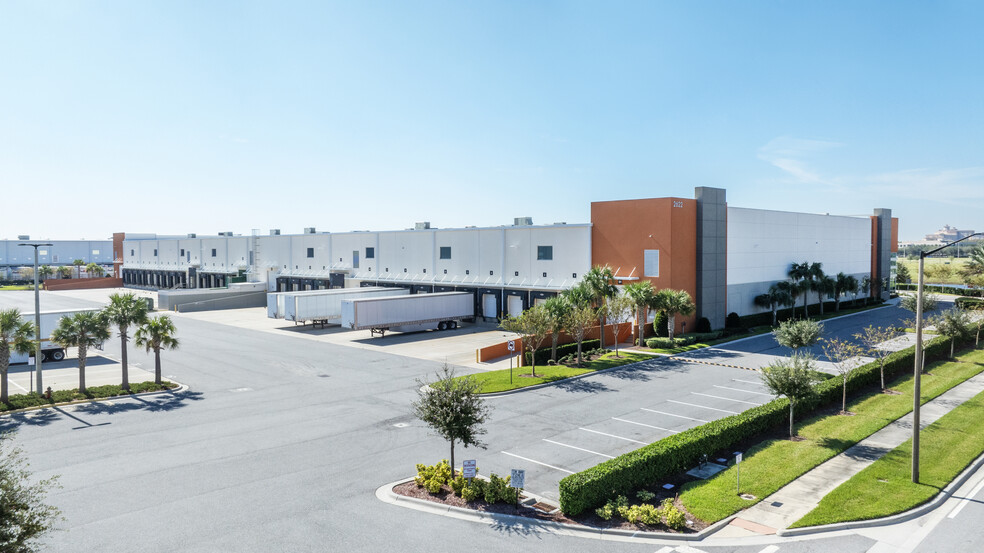 John Young Pky & Consulate Dr, Orlando, FL for lease - Building Photo - Image 1 of 7