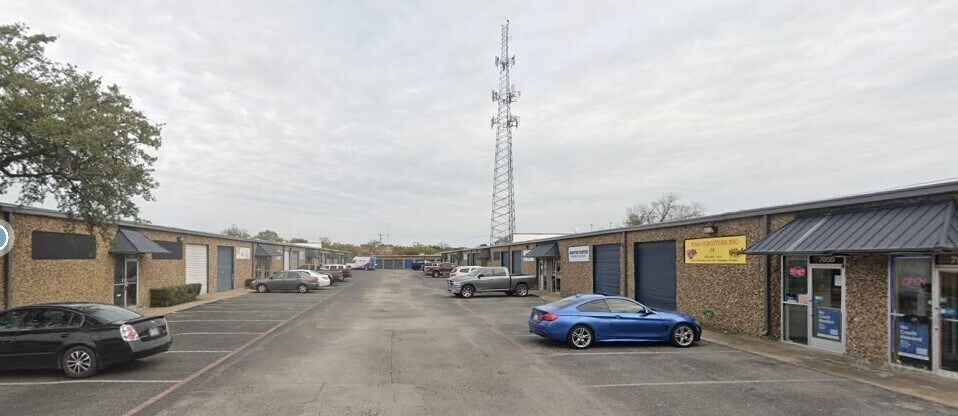 605 S Sherman St, Richardson, TX à louer - Photo du bâtiment - Image 3 de 10
