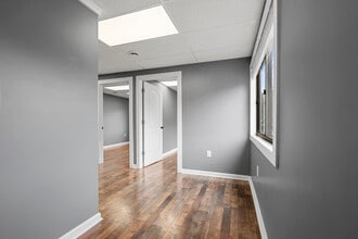 238 Moon Clinton Rd, Coraopolis, PA for lease Interior Photo- Image 2 of 15