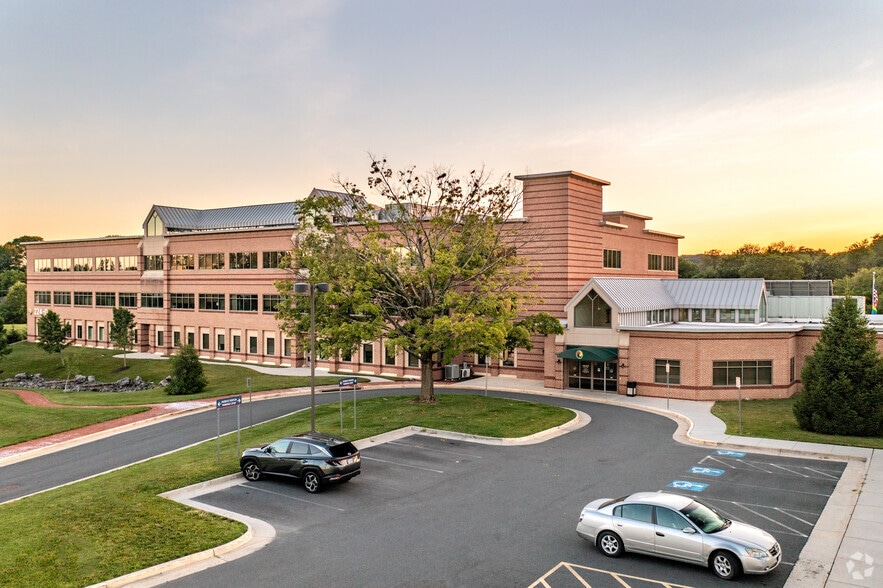 224D Cornwall St NW, Leesburg, VA for lease - Building Photo - Image 2 of 16