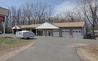 Plus de détails pour 825 John Fitch Blvd, South Windsor, CT - Commerce de détail à vendre