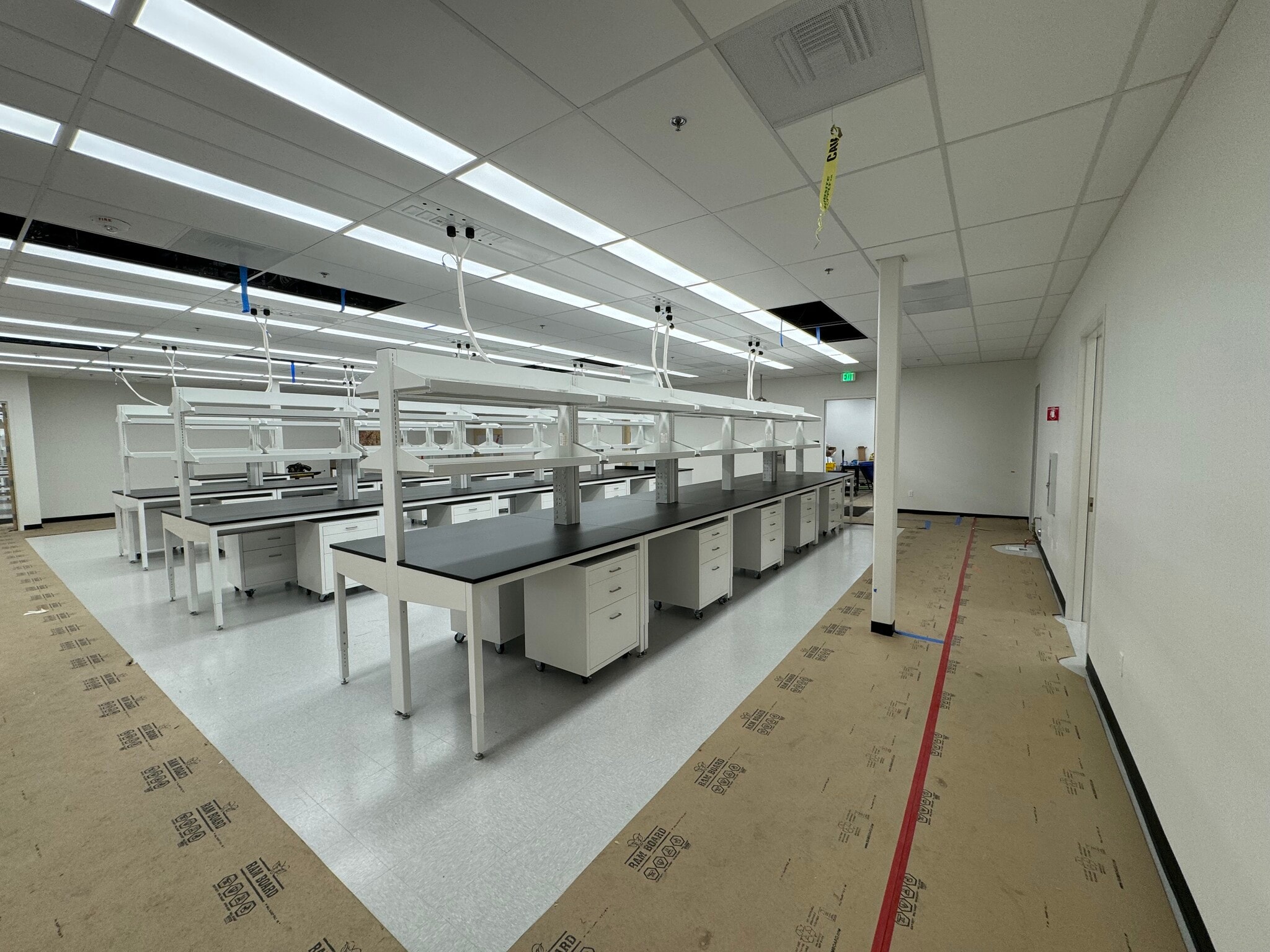 10350 Barnes Canyon Rd, San Diego, CA for lease Interior Photo- Image 1 of 5