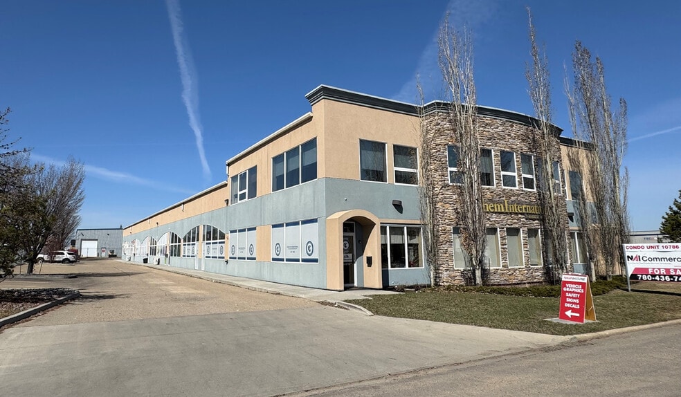 10780 180 St NW, Edmonton, AB for sale - Primary Photo - Image 1 of 9