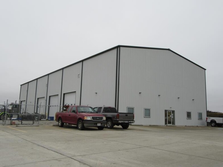 66800 Executive Dr, Saint Clairsville, OH for lease - Building Photo - Image 2 of 4