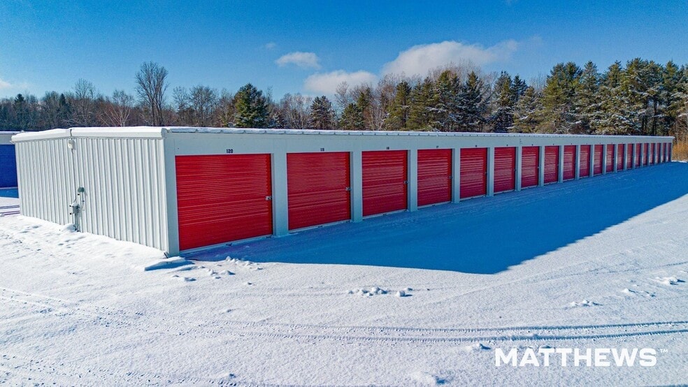 7685 W Houghton Lake Dr, Houghton Lake, MI à vendre - Photo du bâtiment - Image 2 de 3