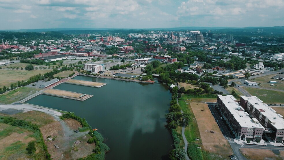 128 Spencer St, Syracuse, NY à louer - Photo principale - Image 3 de 4