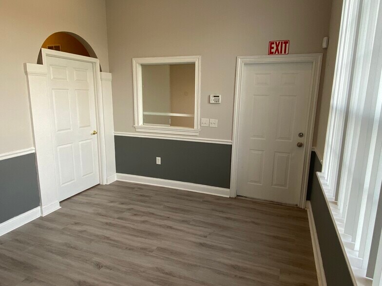 6817 Southpoint Pky, Jacksonville, FL à vendre - Photo intérieure - Image 3 de 37