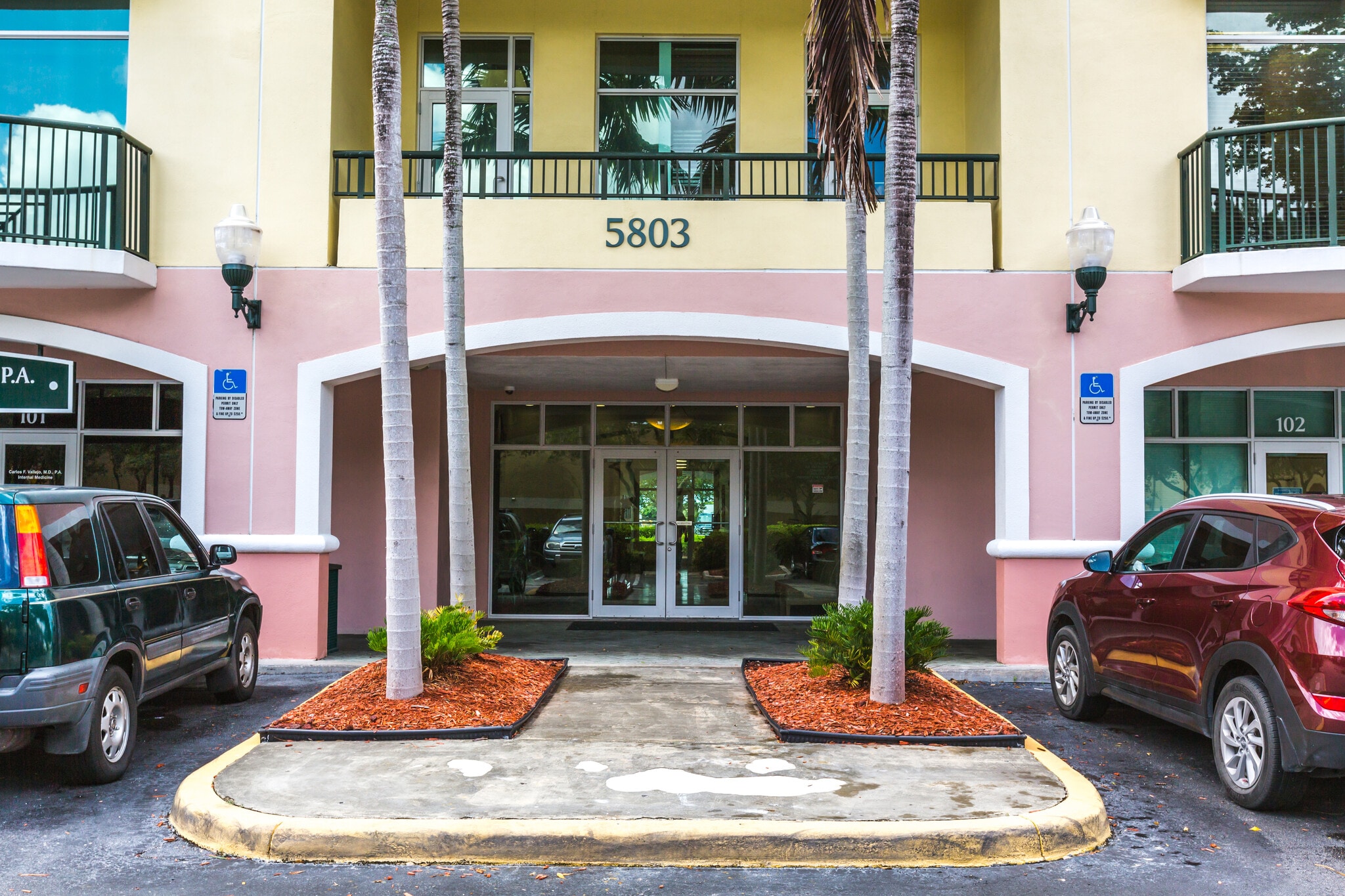 5803 NW 151st St, Miami Lakes, FL à louer Autre- Image 1 de 25