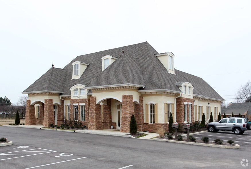 2589 Appling Rd, Memphis, TN à vendre - Photo du bâtiment - Image 2 de 7