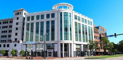 580 E Main St, Norfolk, VA à louer Photo du bâtiment- Image 1 de 7