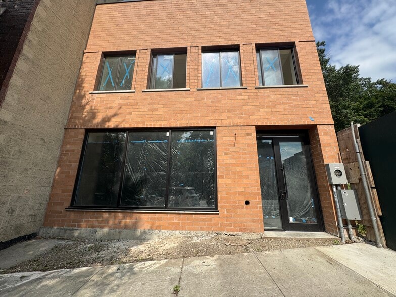 6691 Broadway, Bronx, NY for lease - Primary Photo - Image 1 of 1
