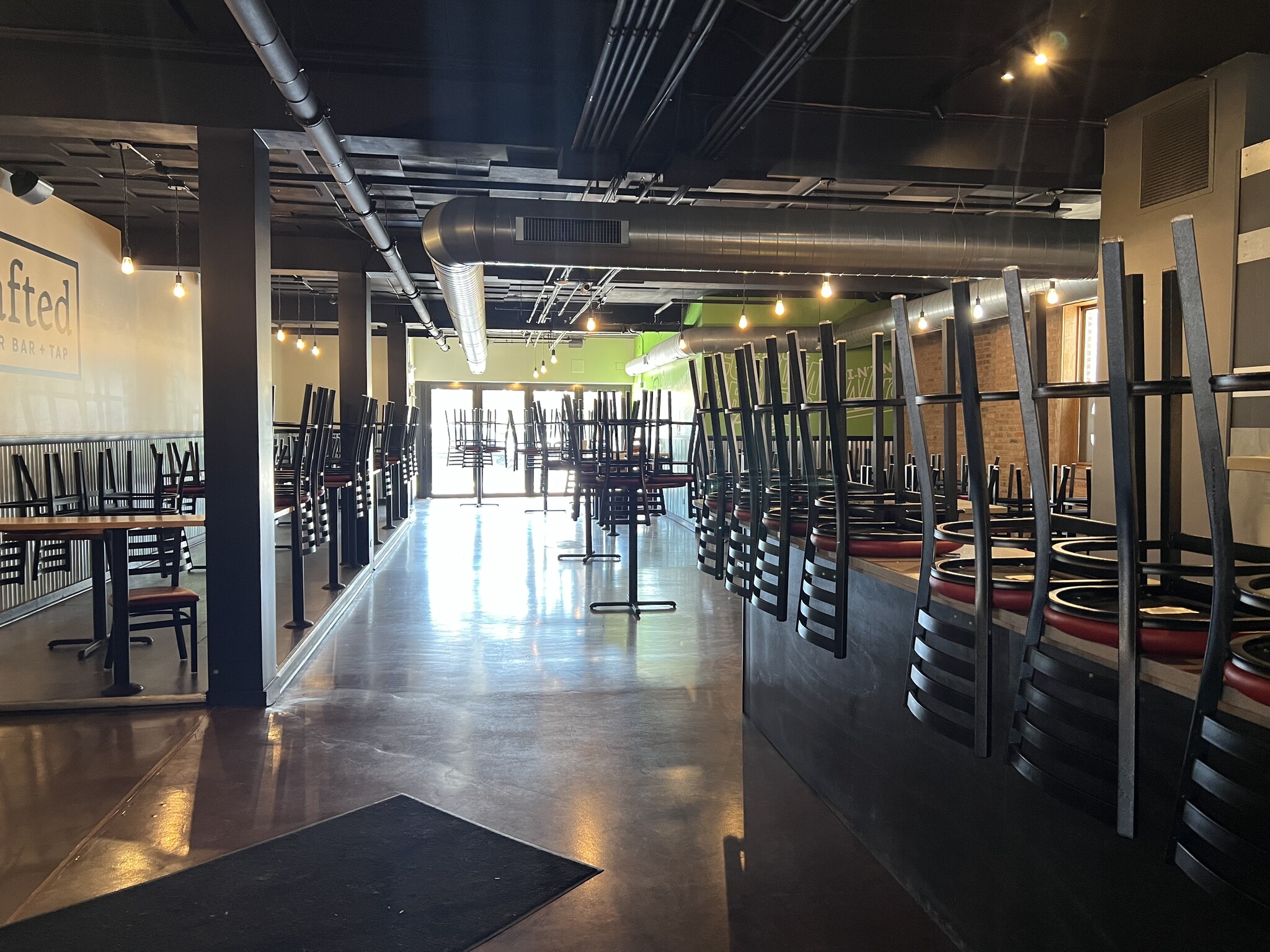 109-111 E First St, Elmhurst, IL à louer Photo intérieure- Image 1 de 10