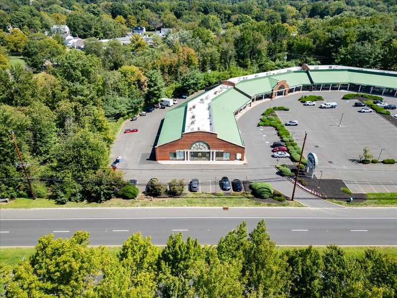 100 US Highway 9, Manalapan, NJ for sale - Building Photo - Image 3 of 34