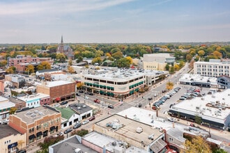 47 E Chicago Ave, Naperville, IL - Aérien Vue de la carte - Image1