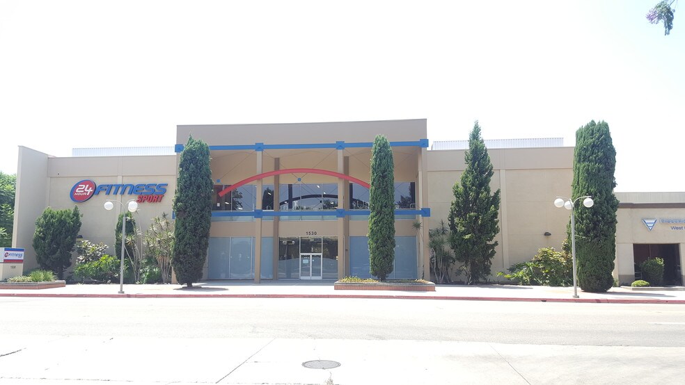 1530 W West Covina Pky, West Covina, CA à louer - Photo du bâtiment - Image 3 de 40