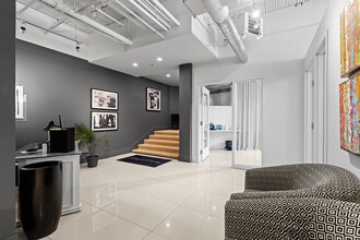 326 Davenport Rd, Toronto, ON for lease Interior Photo- Image 1 of 13