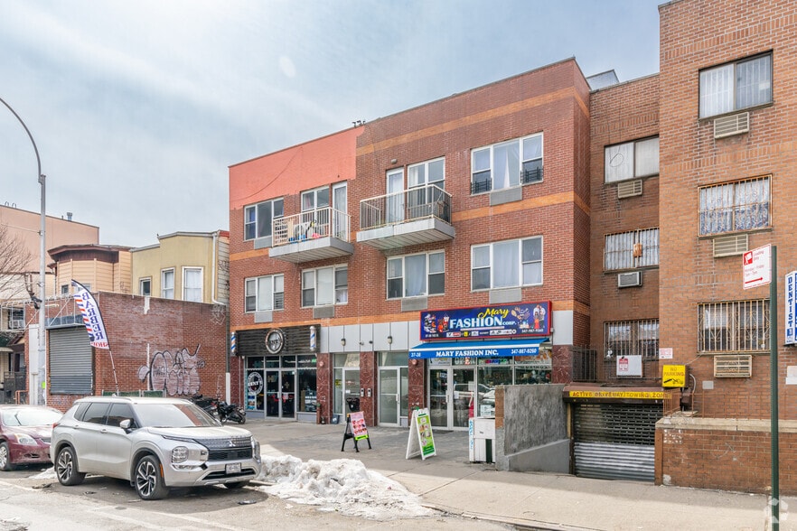 3740 103rd St, Corona, NY for lease - Building Photo - Image 3 of 6