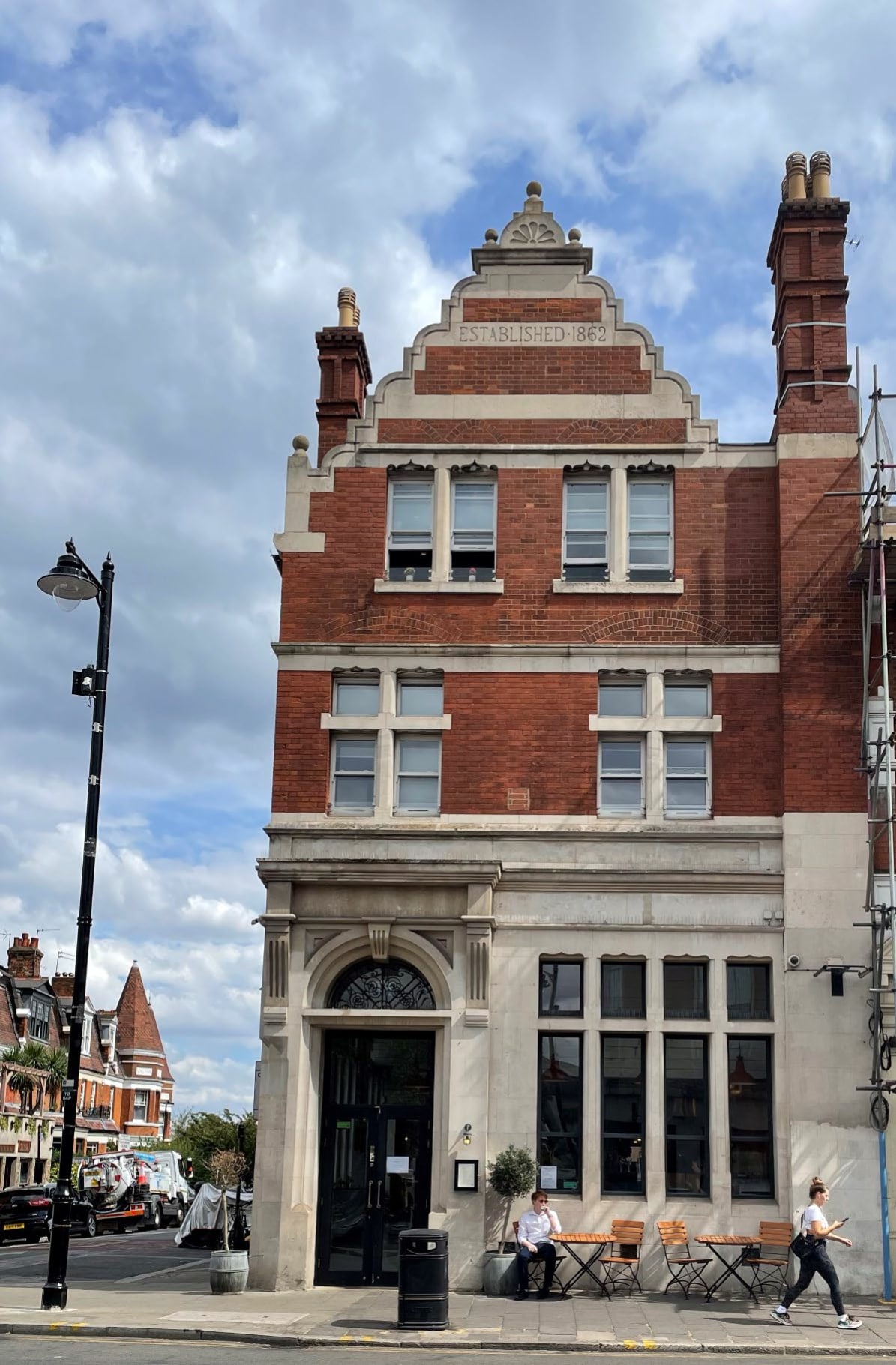 46 The Broadway, London for lease Primary Photo- Image 1 of 6