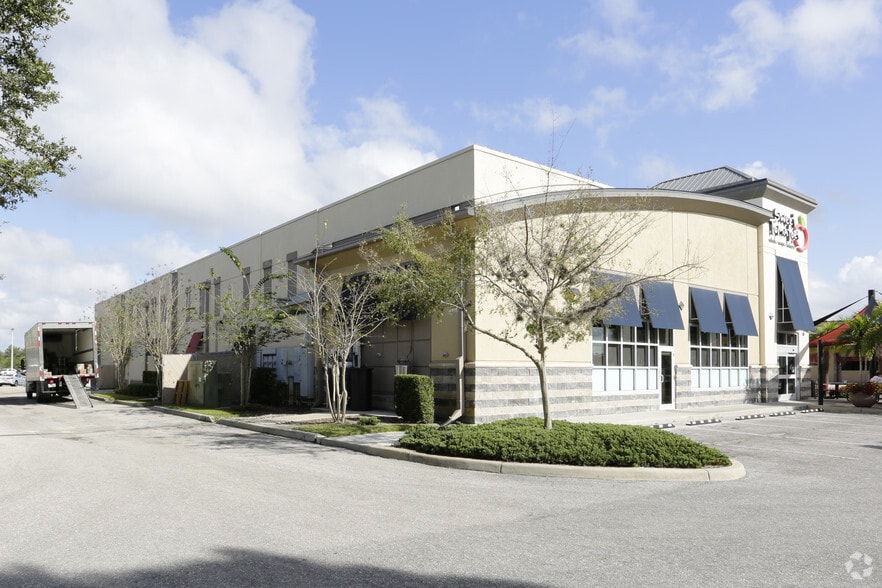 University Pky, University Park, FL for lease - Building Photo - Image 3 of 6