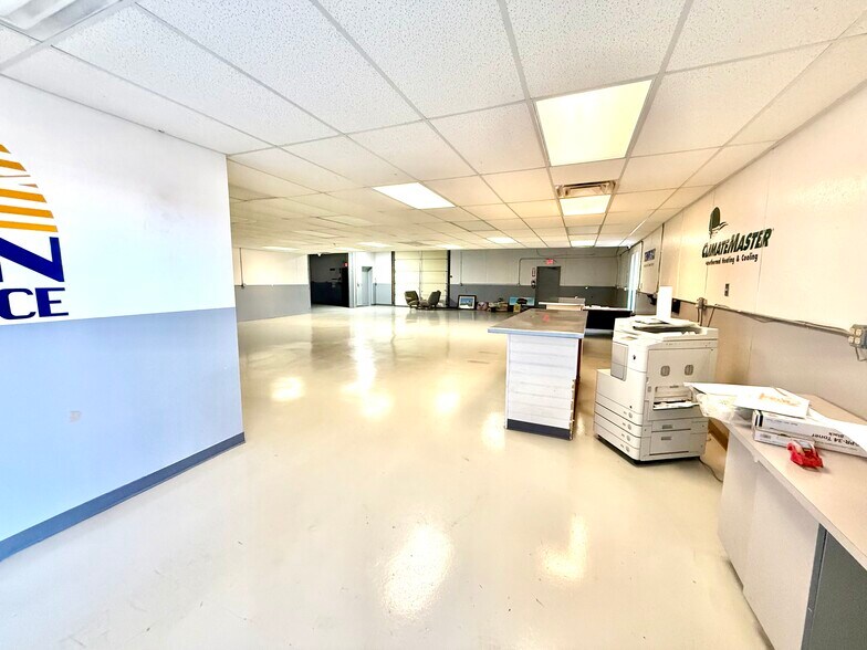 702-708 Congress Park dr, Washington Township, OH à louer - Photo intérieure - Image 2 de 12