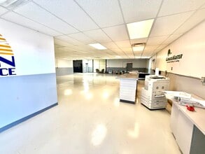 702-708 Congress Park dr, Washington Township, OH à louer Photo intérieure- Image 2 de 10