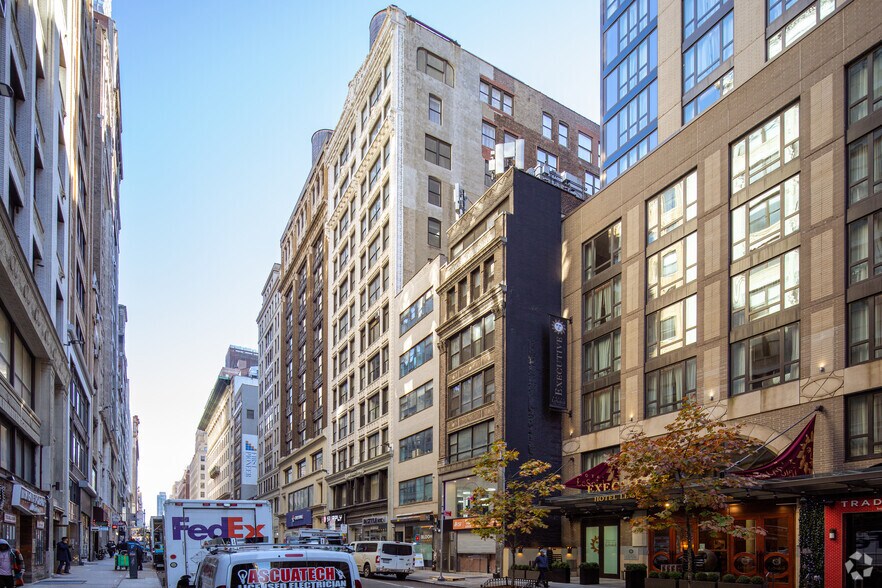 28 W 36th St, New York, NY à louer - Photo du bâtiment - Image 3 de 3