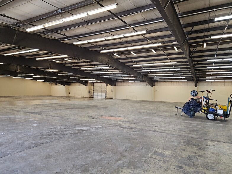 1551 S Wilcox Dr, Kingsport, TN for lease - Building Photo - Image 2 of 11